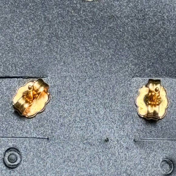 Simply whispers butterfly stud earrings - Picture 4 of 4